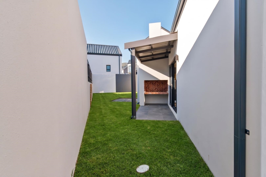 3 Bedroom Property for Sale in Dennegeur Western Cape